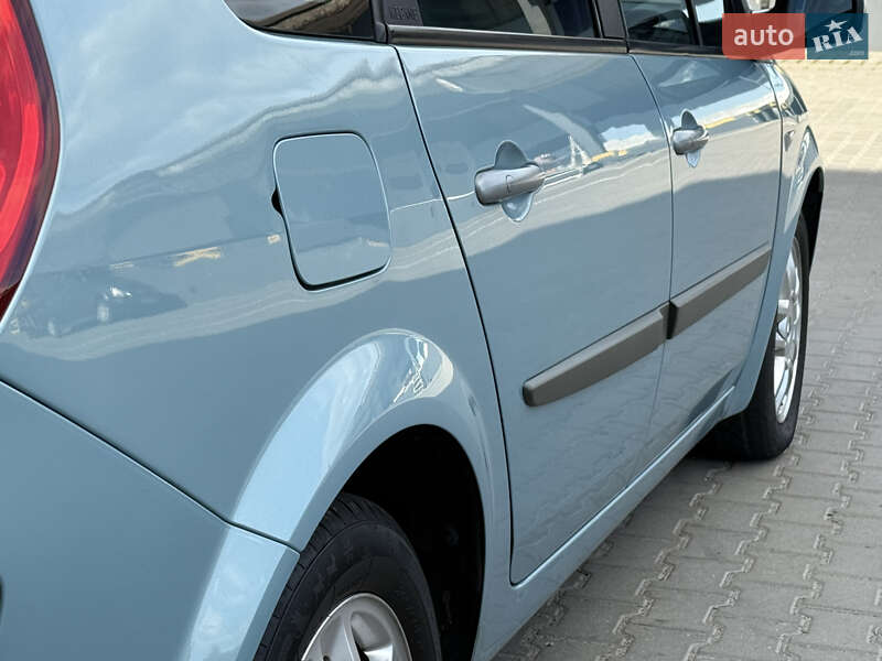 Мінівен Renault Scenic 2009 в Рівному
