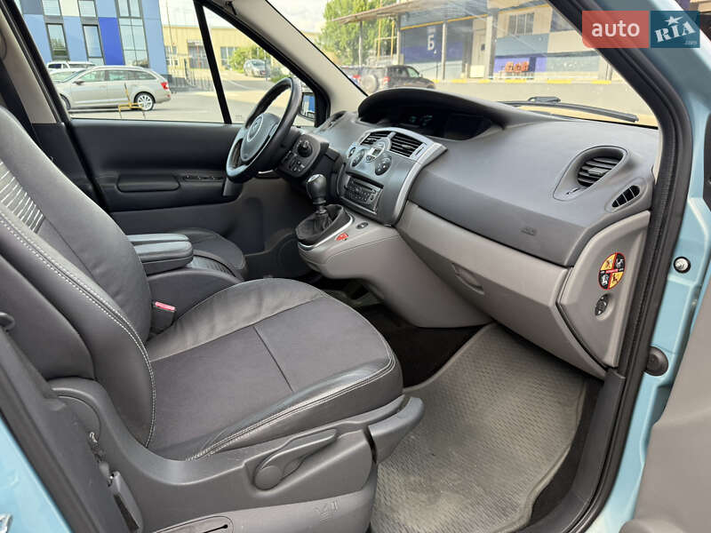 Мінівен Renault Scenic 2009 в Рівному