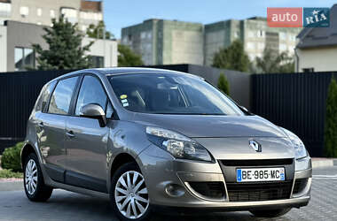 Минивэн Renault Scenic 2010 в Луцке