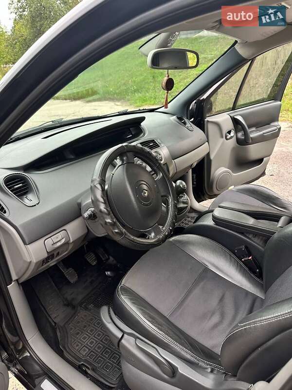 Минивэн Renault Scenic 2006 в Вараше