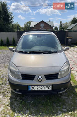 Минивэн Renault Scenic 2004 в 