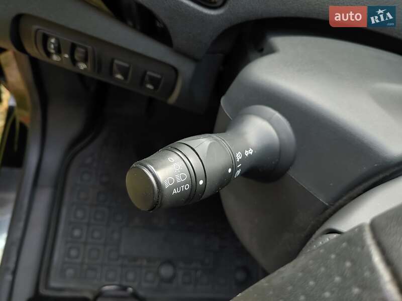 Минивэн Renault Scenic 2012 в Киеве фото 8 Минивэн Renault Scenic 2012 в Киеве