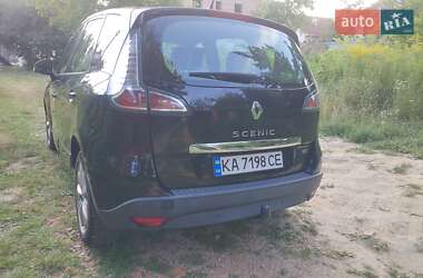 Минивэн Renault Scenic 2012 в 