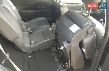 Минивэн Renault Scenic 2012 в 