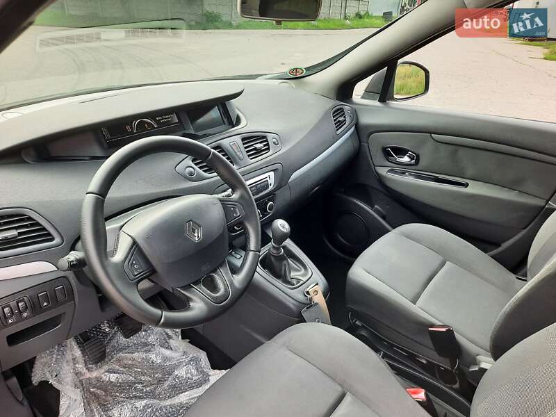 Минивэн Renault Scenic 2013 в Полтаве