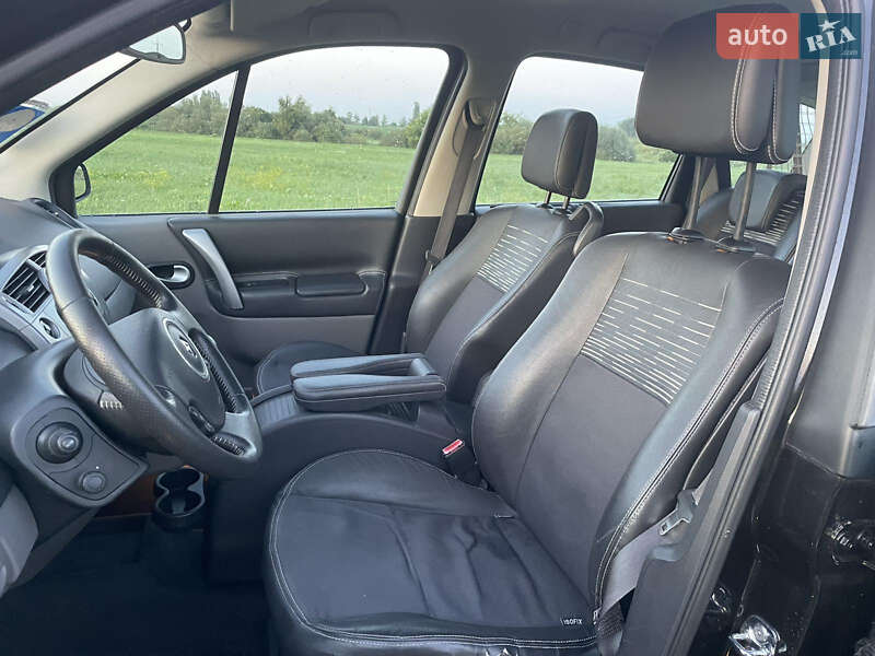 Минивэн Renault Scenic 2008 в Ровно
