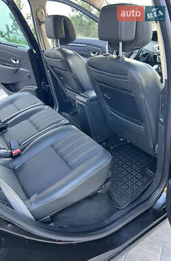Минивэн Renault Scenic 2014 в 
