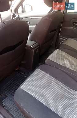 Минивэн Renault Scenic 2010 в 