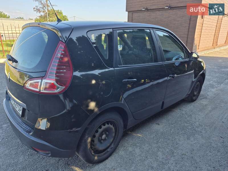Минивэн Renault Scenic 2010 в Киеве