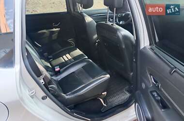 Минивэн Renault Scenic 2011 в 
