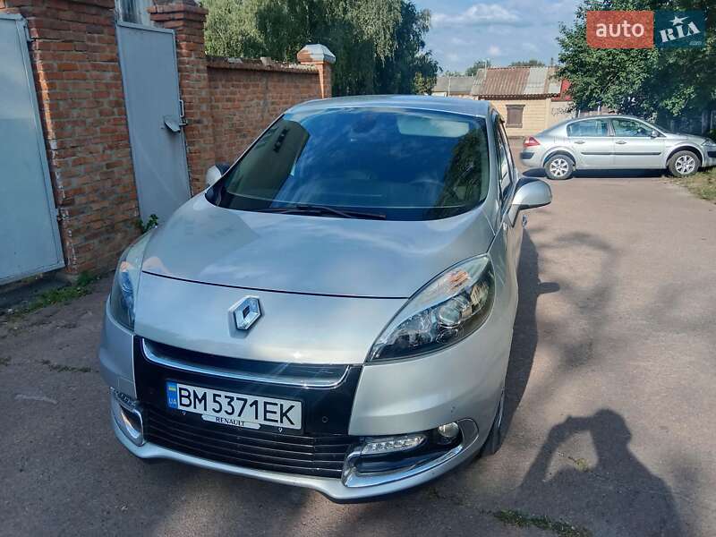 Минивэн Renault Scenic 2011 в Ромнах