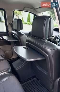 Минивэн Renault Scenic 2005 в 