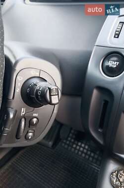 Минивэн Renault Scenic 2005 в 