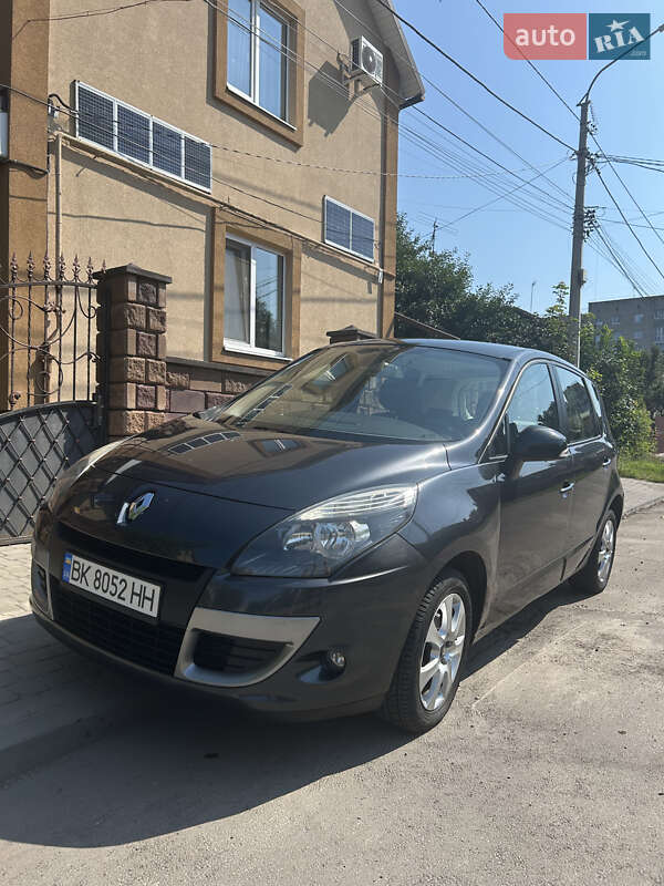 Renault Scenic 2011