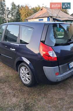 Минивэн Renault Scenic 2009 в 