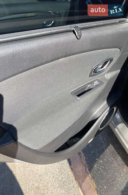 Минивэн Renault Scenic 2009 в 
