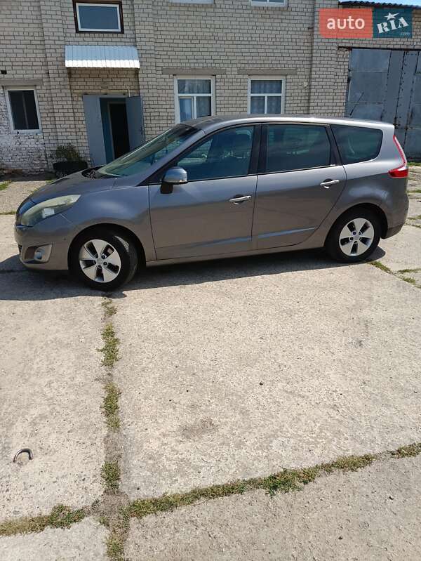 Renault Scenic 2011