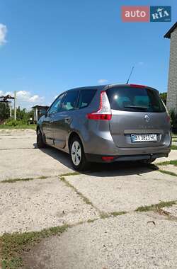 Минивэн Renault Scenic 2011 в 