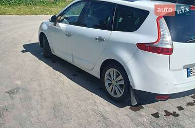 Минивэн Renault Scenic 2009 в 