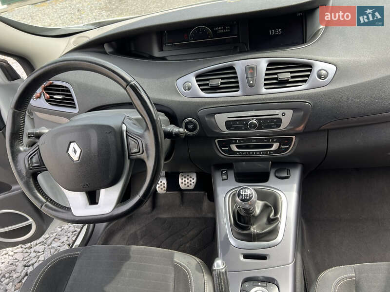 Минивэн Renault Scenic 2015 в Ровно