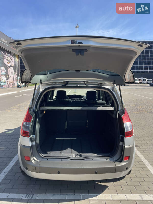 Минивэн Renault Scenic 2006 в Луцке