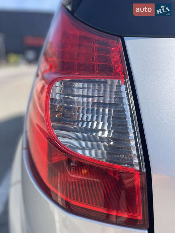 Минивэн Renault Scenic 2006 в Луцке
