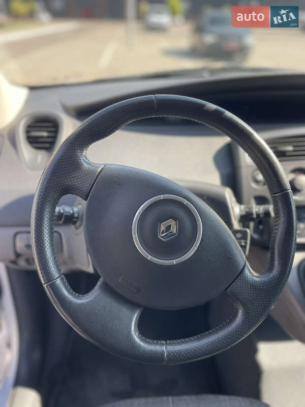 Минивэн Renault Scenic 2006 в Луцке