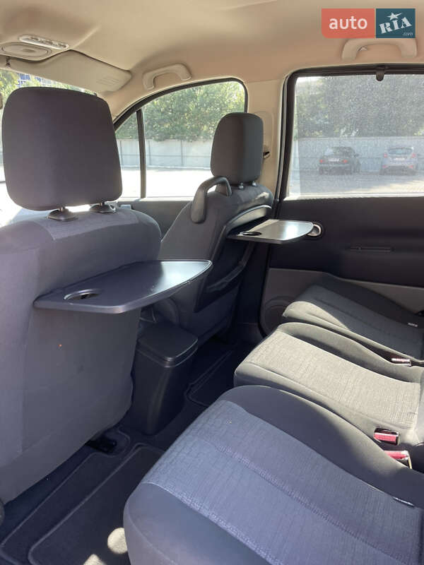 Минивэн Renault Scenic 2006 в Луцке