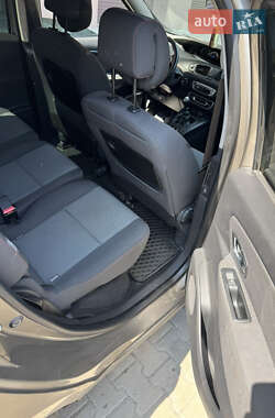 Минивэн Renault Scenic 2012 в 
