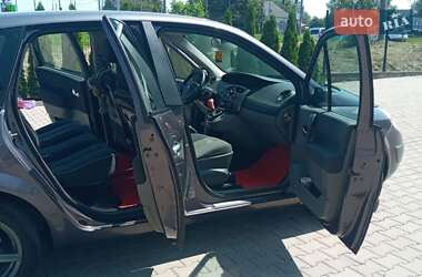 Минивэн Renault Scenic 2004 в 