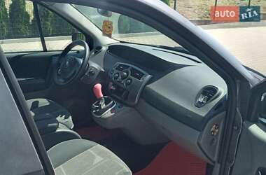 Минивэн Renault Scenic 2004 в 
