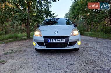 Минивэн Renault Scenic 2011 в 