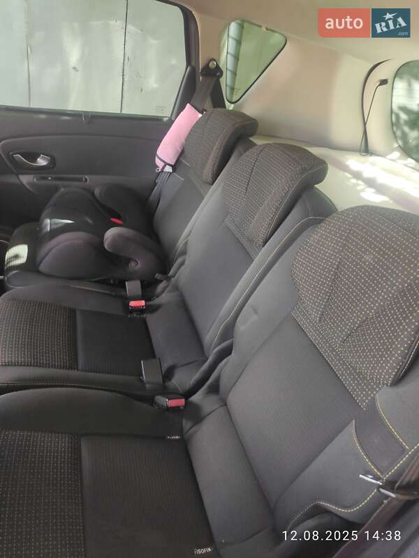 Минивэн Renault Scenic 2009 в Вараше