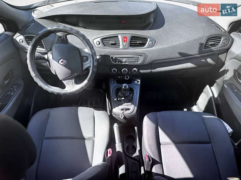 Минивэн Renault Scenic 2010 в Борисполе