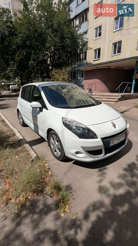 Мінівен Renault Scenic 2011 в Дніпрі фото 4 Мінівен Renault Scenic 2011 в Дніпрі
