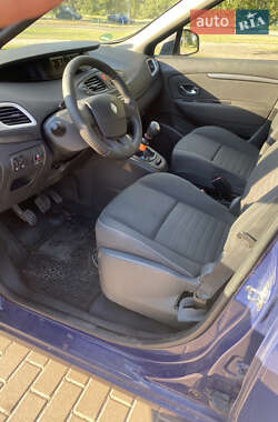 Минивэн Renault Scenic 2009 в 