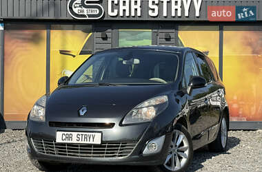 Минивэн Renault Scenic 2011 в 
