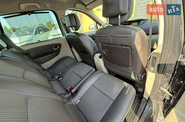 Минивэн Renault Scenic 2011 в 