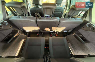 Минивэн Renault Scenic 2011 в 