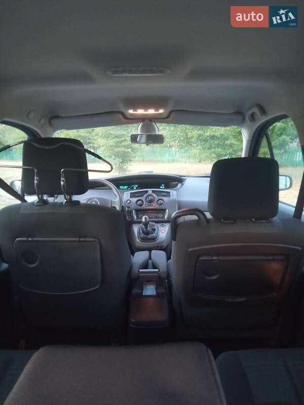 Минивэн Renault Scenic 2007 в Звенигородке