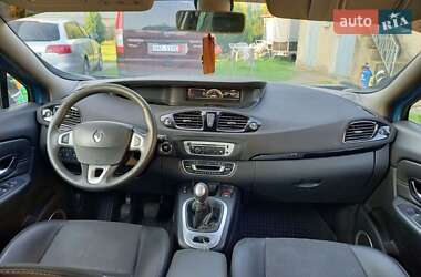 Минивэн Renault Scenic 2012 в 