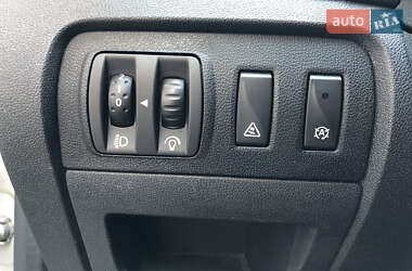Минивэн Renault Scenic 2011 в 