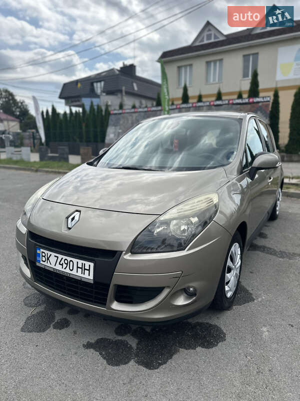 Минивэн Renault Scenic 2009 в Ровно