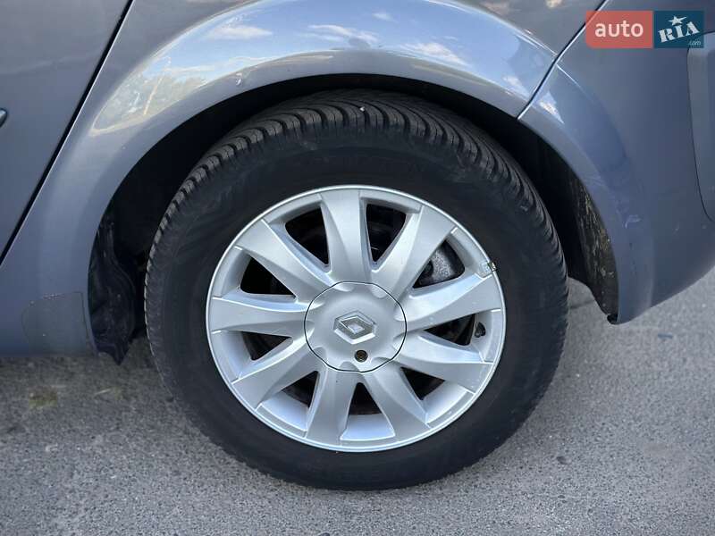 Минивэн Renault Scenic 2006 в Сумах