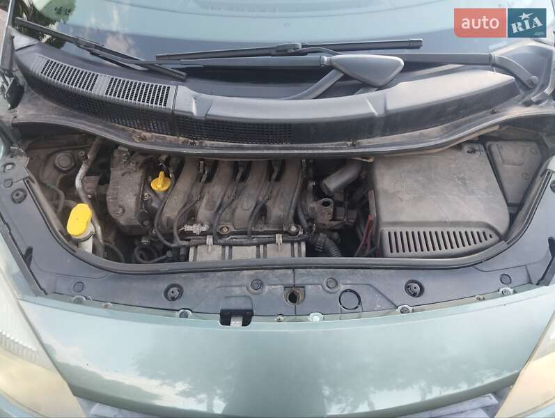 Минивэн Renault Scenic 2004 в Бахмаче