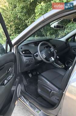 Минивэн Renault Scenic 2012 в 