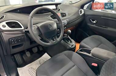 Минивэн Renault Scenic 2011 в 