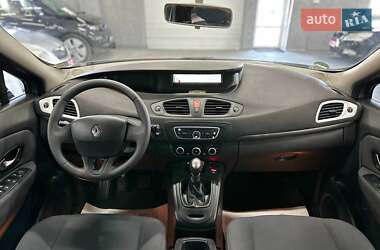 Минивэн Renault Scenic 2011 в 