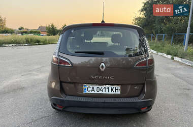 Минивэн Renault Scenic 2012 в 