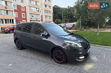 Минивэн Renault Scenic 2013 в Киеве